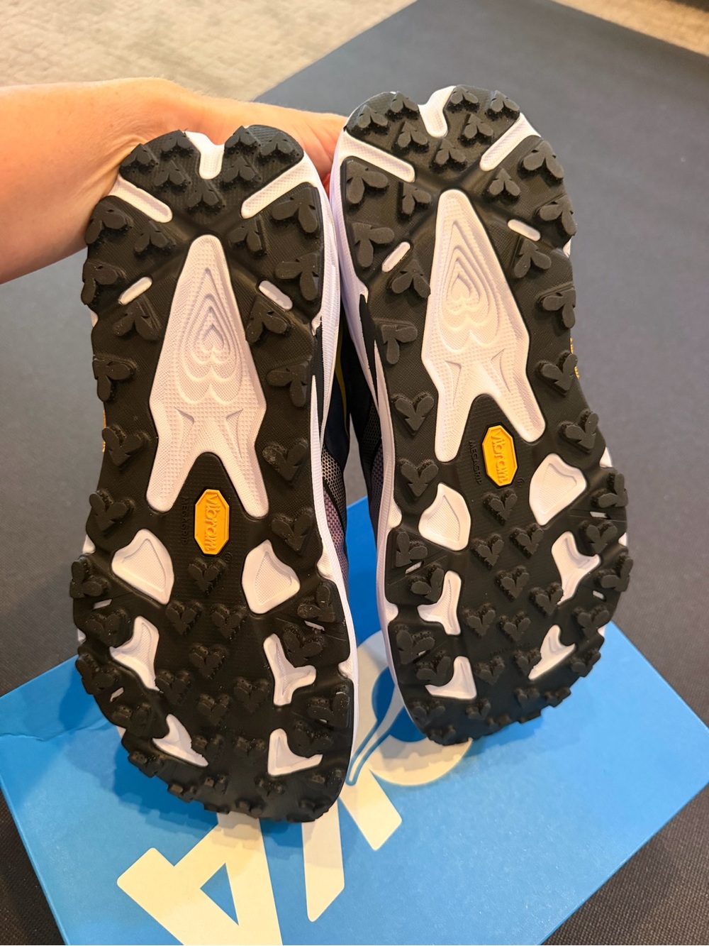 Hoka Speedgoat 7 Women's Trail Running Shoes Size 11B - Picture 7 of 7